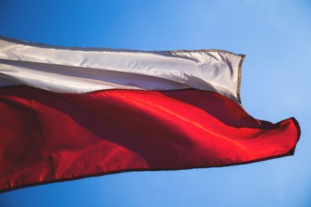 De Poolse rechtsstaat en het Europees aanhoudingsbevel: wie is/zijn er nu aan zet?